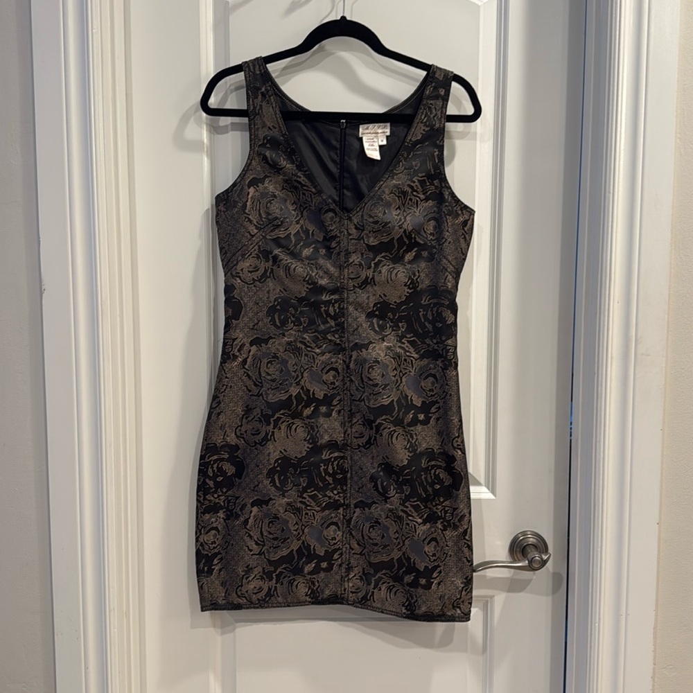 Beautiful Dress-Max Studio Specialty